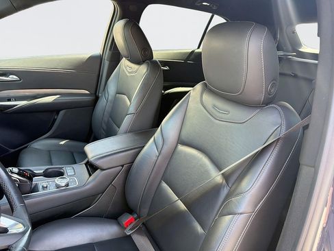 Certified 2024 Cadillac XT4 Premium Luxury FWD image 22