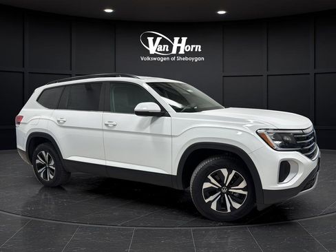 Used 2024 Volkswagen Atlas SE AWD/4WD image 1