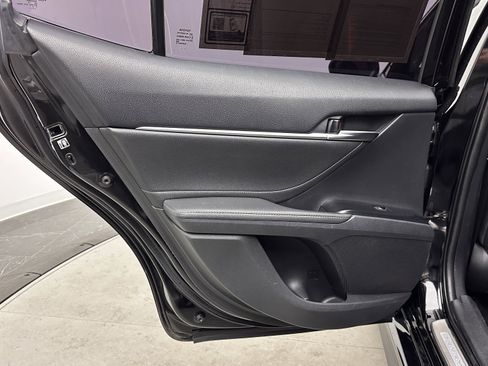 Used 2018 Toyota Camry XSE image 24