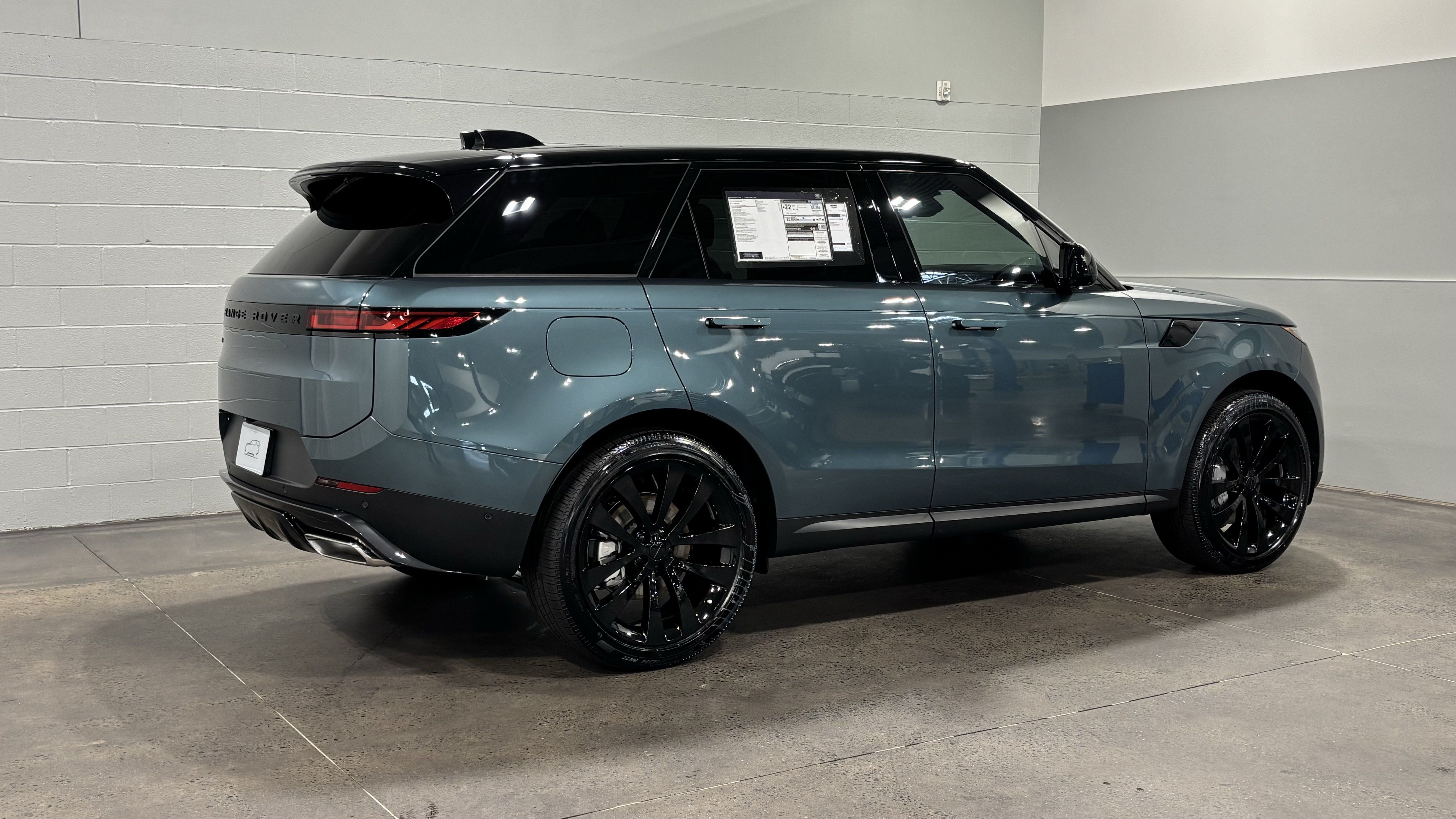 New 2026 Land Rover Range Rover Sport SE AWD/4WD image 2