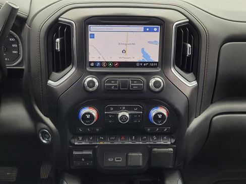 Used 2021 GMC Sierra 2500 AT4 w/ AT4 Premium Plus Package image 14