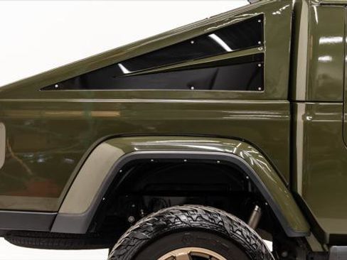 Used 2022 Jeep Gladiator Sport image 38