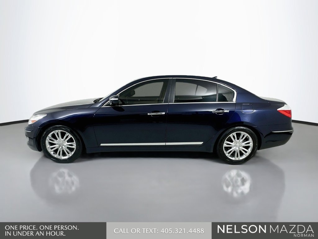 Used 2010 Hyundai Genesis 4.6 RWD image 9