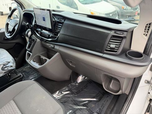 Used 2023 Ford Transit 350 XLT image 18