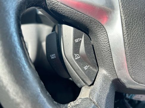 Used 2017 Ford C-MAX Energi SE w/ Equipment Group 401A FWD image 17