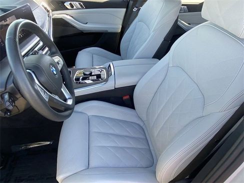 Certified 2025 BMW X7 xDrive40i w/ Premium Package image 21