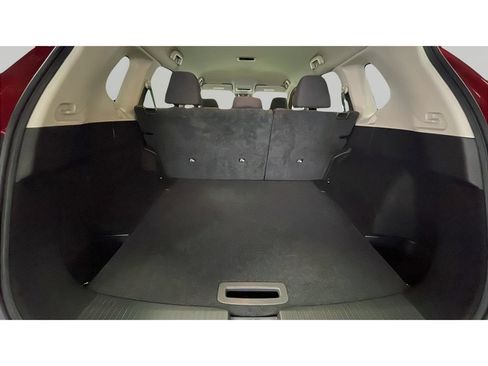 Used 2023 Nissan Rogue S AWD/4WD image 18