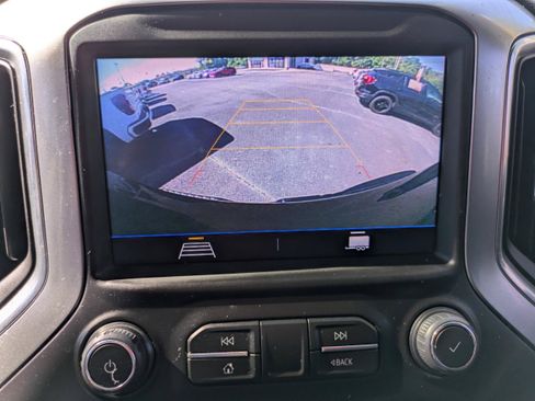 Used 2021 Chevrolet Silverado 1500 LT AWD/4WD image 27