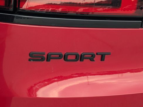 Used 2024 Land Rover Range Rover Sport SE image 32