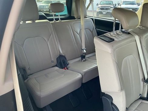 Used 2024 Ford Expedition Max Limited image 9