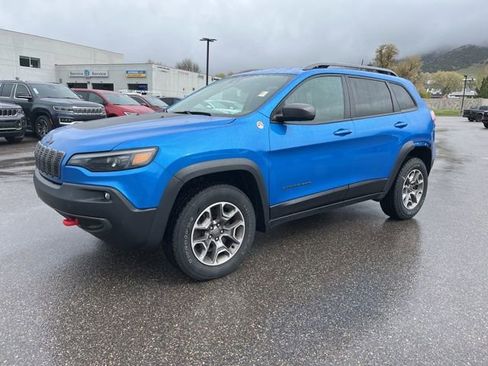 Used 2021 Jeep Cherokee Trailhawk AWD/4WD image 7