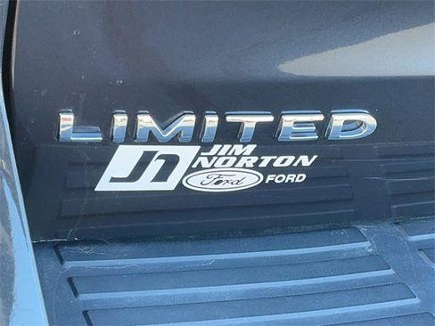 Used 2024 Ford Expedition Limited image 10