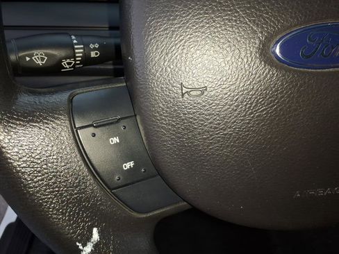 Used 2008 Ford Crown Victoria Police Interceptor image 15