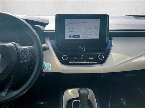 Used 2025 Toyota Corolla LE image 8