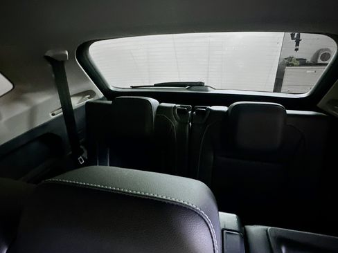 Used 2024 Volkswagen Tiguan SE image 27