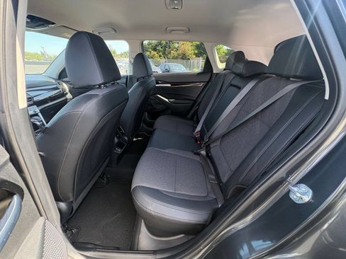 Used 2025 Kia Seltos S FWD image 27