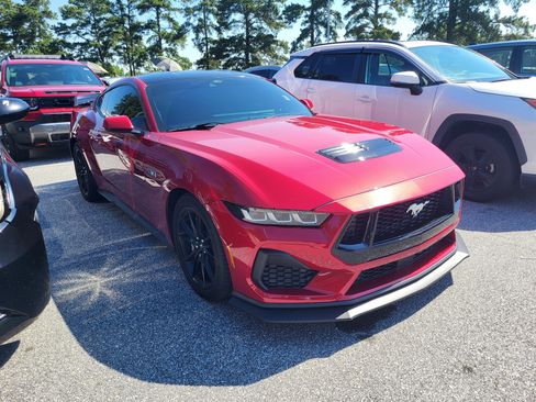 Used 2024 Ford Mustang GT Premium RWD image 3
