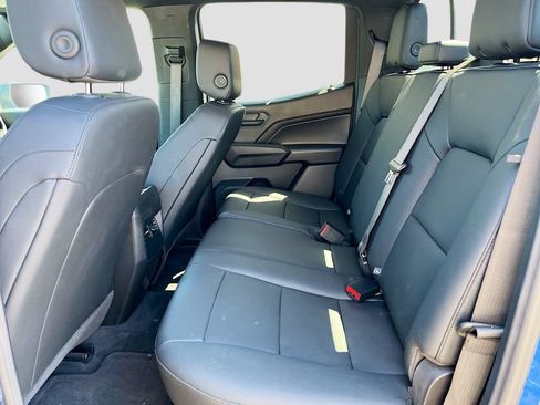 Used 2025 Chevrolet Colorado Trail Boss AWD/4WD image 23