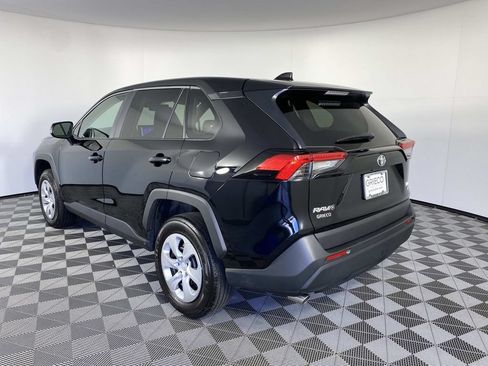 Used 2025 Toyota RAV4 LE AWD/4WD image 6