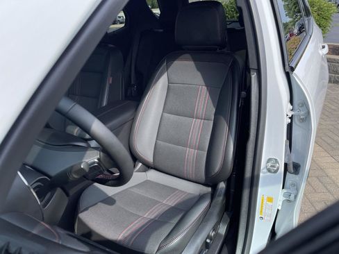 Used 2024 Chevrolet Equinox RS w/ LPO, Floor Liner Package FWD image 14