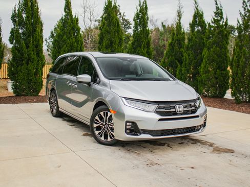 New 2026 Honda Odyssey Elite image 2