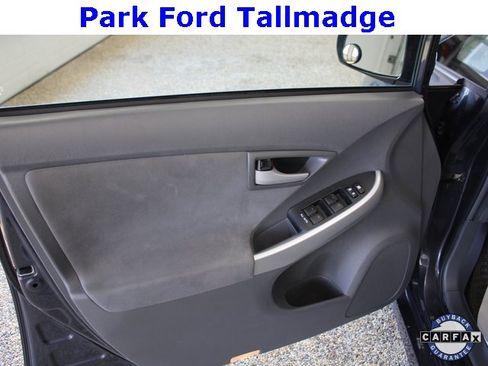 Used 2010 Toyota Prius Two w/ Preferred Accessory Pkg image 11