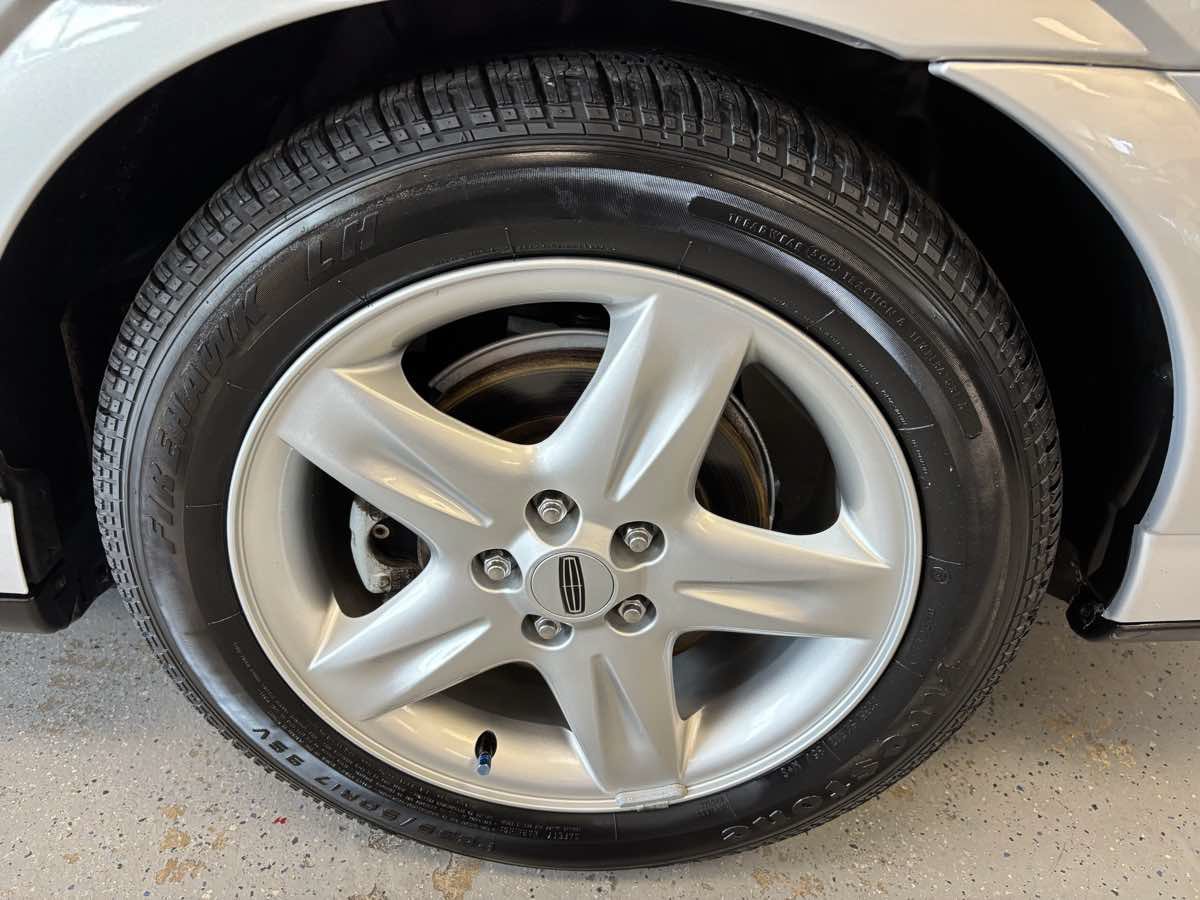 Used 2000 Lincoln LS RWD image 27