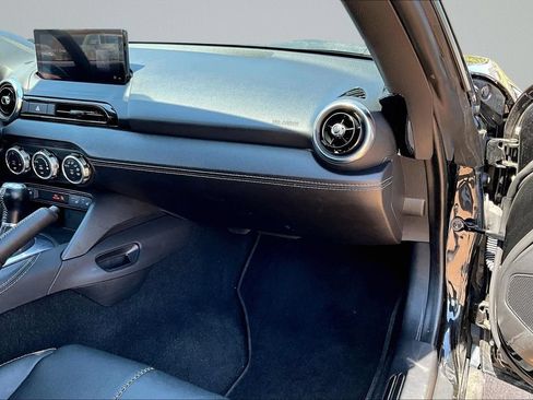 Certified 2025 MAZDA MX-5 Miata RF Grand Touring RWD image 12
