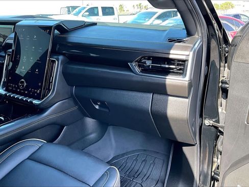 Used 2025 GMC Yukon Elevation w/ LPO, Elevation Black Package image 19