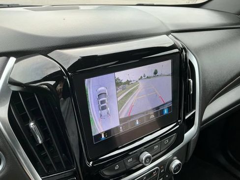 Used 2023 Chevrolet Traverse RS AWD/4WD image 29