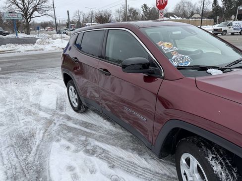 Used 2022 Jeep Compass Sport image 24