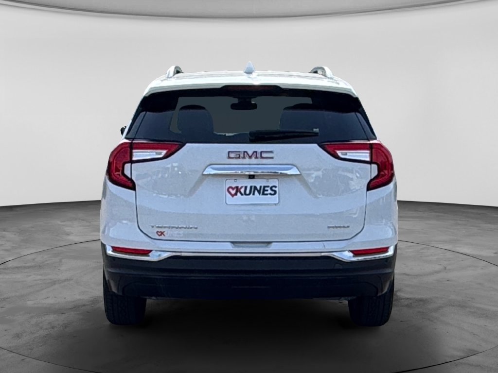 Used 2023 GMC Terrain SLT AWD/4WD image 7