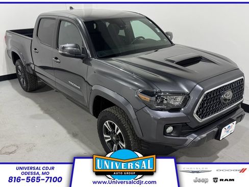 Used 2018 Toyota Tacoma TRD Sport RWD image 1