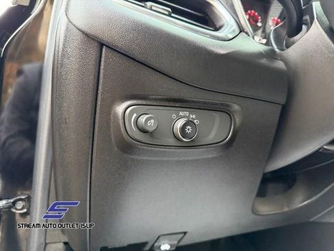 Used 2021 Chevrolet Equinox LS w/ LS Convenience Package image 37