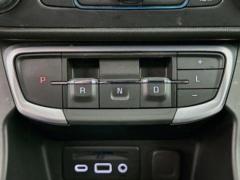 Used 2024 GMC Terrain SLT image 24