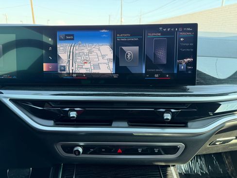 Used 2023 BMW X7 M60i w/ Executive Package image 15