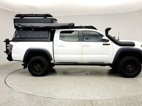 Used 2018 Toyota Tacoma TRD Pro AWD/4WD image 4