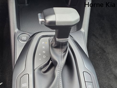 New 2025 Kia K4 LXS image 17