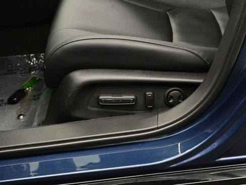 Used 2025 Honda Accord EX-L image 11