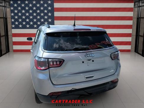 Used 2021 Jeep Compass Latitude FWD image 6