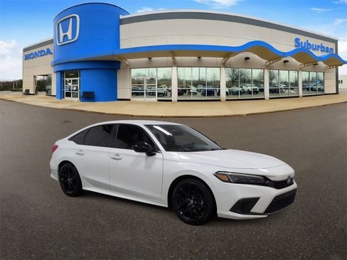 Used 2022 Honda Civic Sport image 2