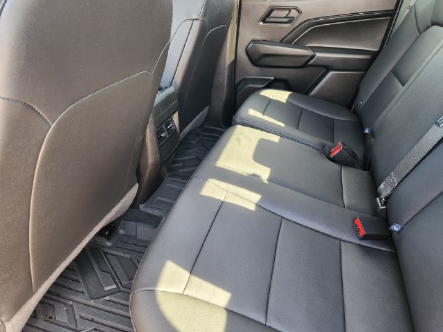 Used 2026 Chevrolet Colorado Trail Boss AWD/4WD image 30