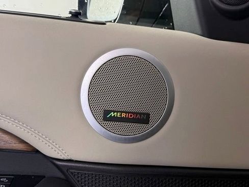 Used 2018 Land Rover Discovery HSE AWD/4WD image 31