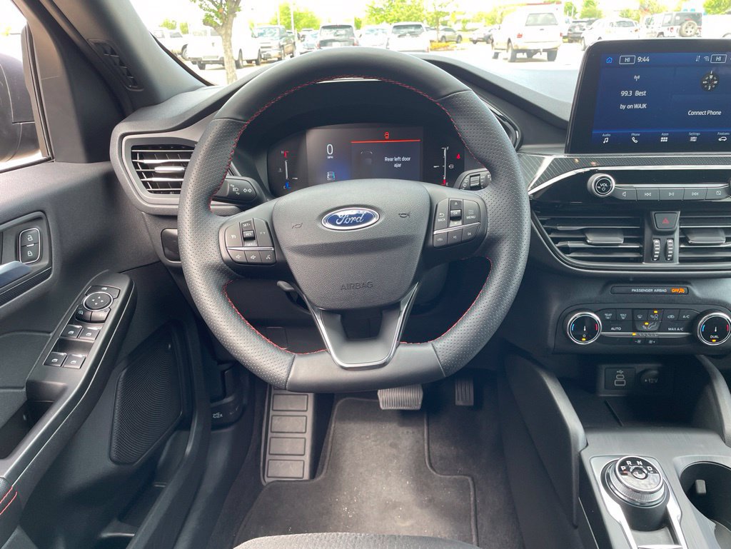 Used 2025 Ford Escape ST-Line AWD/4WD image 12