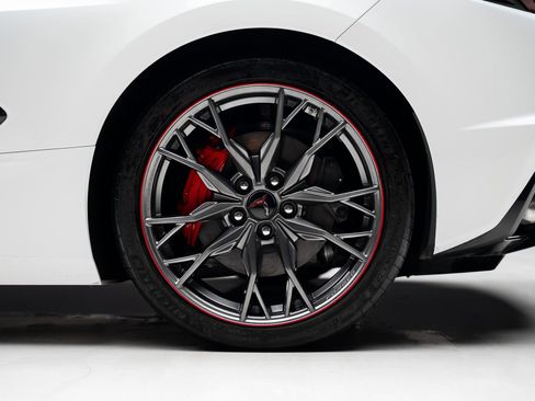 Used 2024 Chevrolet Corvette Stingray Coupe w/ 1LT image 23