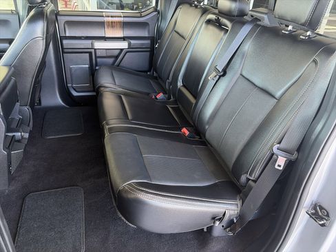 Used 2020 Ford F150 Lariat RWD image 11