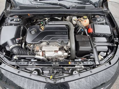 Used 2018 Chevrolet Malibu LT FWD image 17