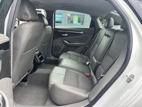 Used 2019 Chevrolet Impala LS FWD image 9