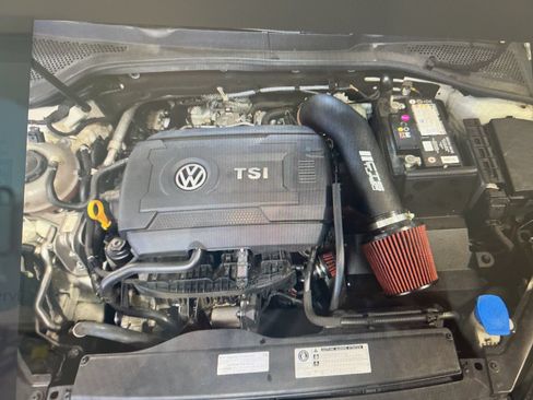 Used 2018 Volkswagen GTI S FWD image 20