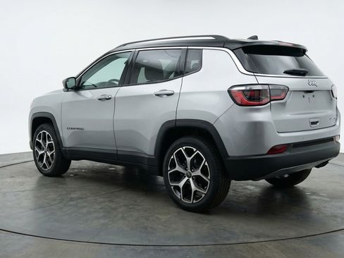 Used 2025 Jeep Compass Limited image 6